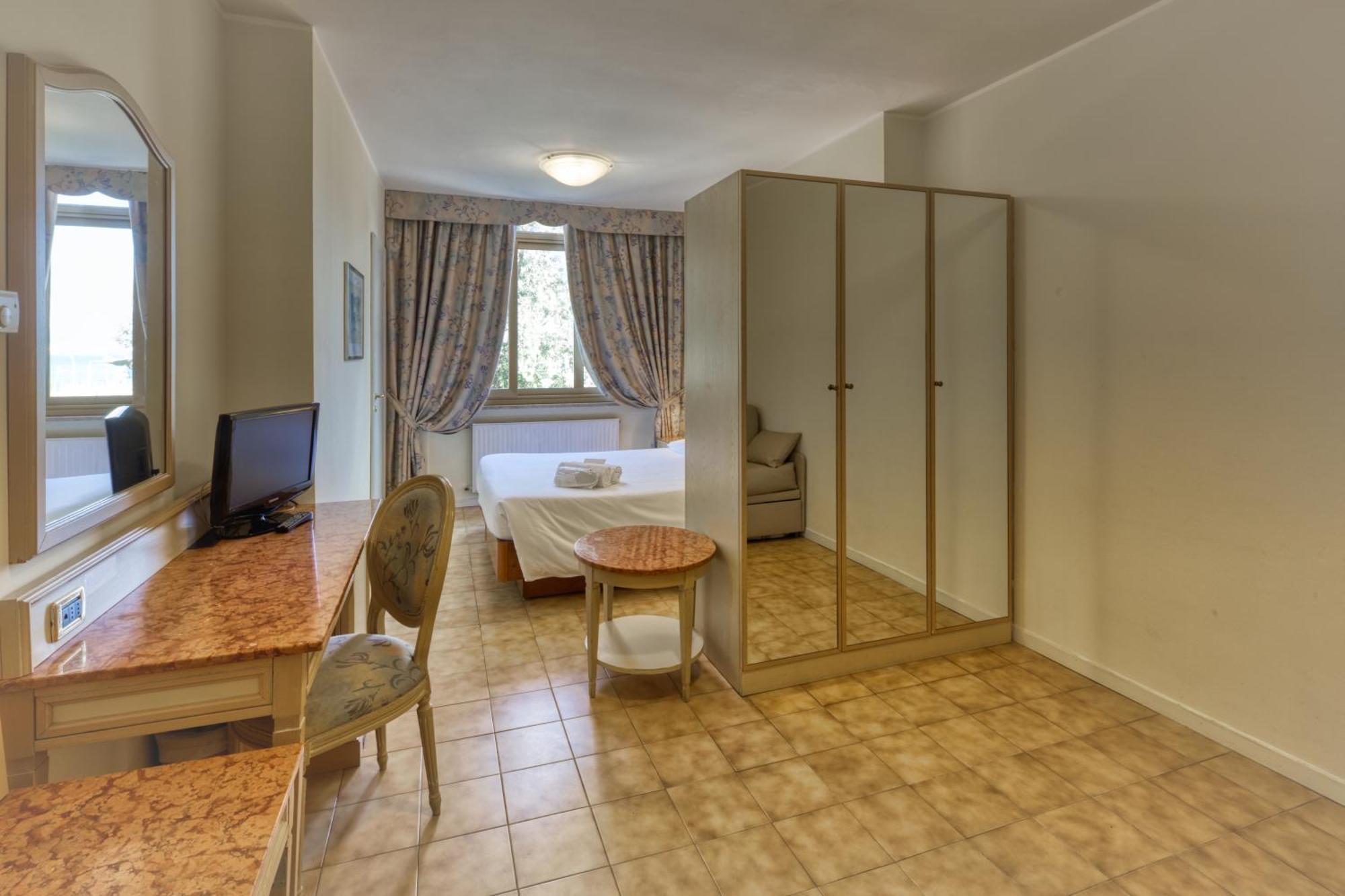 Ena Hotel Arenzano Bagian luar foto