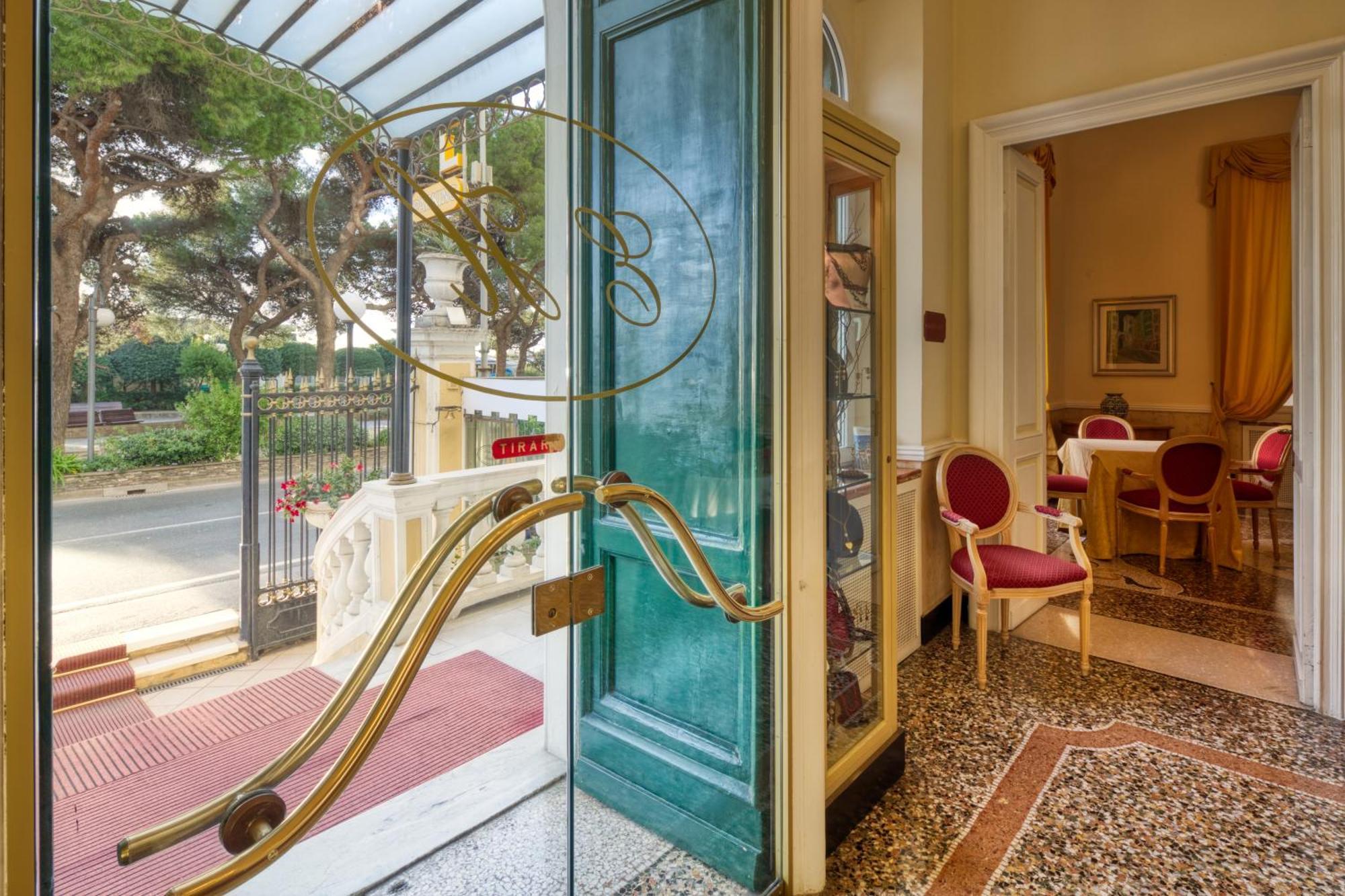 Ena Hotel Arenzano Bagian luar foto