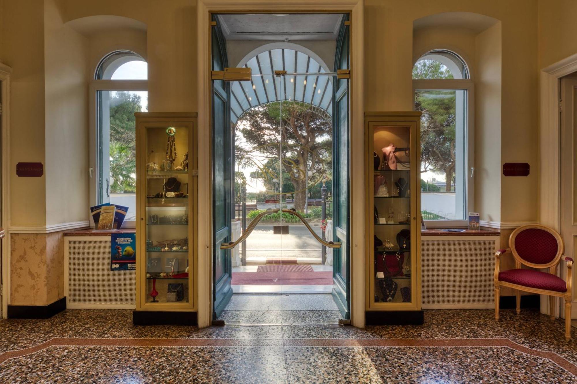 Ena Hotel Arenzano Bagian luar foto