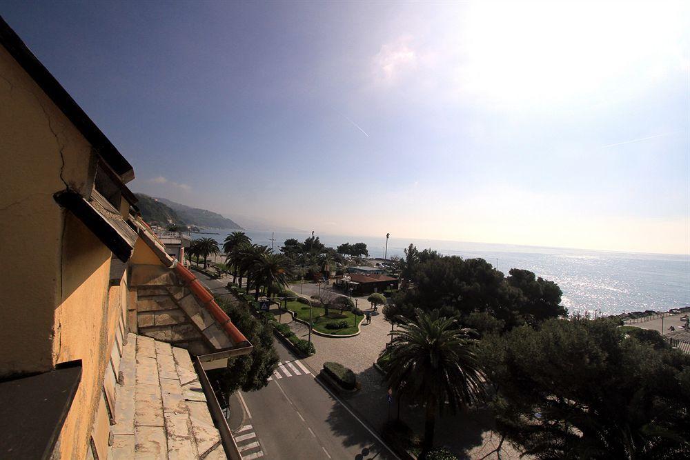 Ena Hotel Arenzano Bagian luar foto