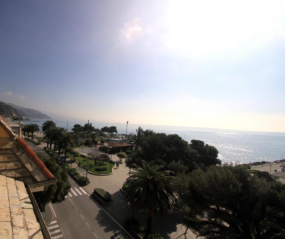 Ena Hotel Arenzano Bagian luar foto